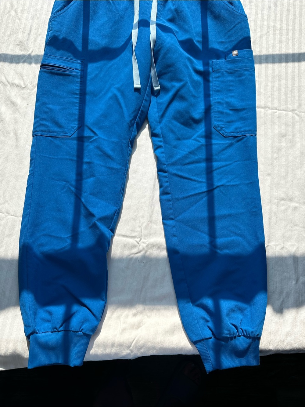 FIGS Women's Scrub Set Royal Blue Montex Top XS & Uman Jogger Pants S - Picture 9 of 14